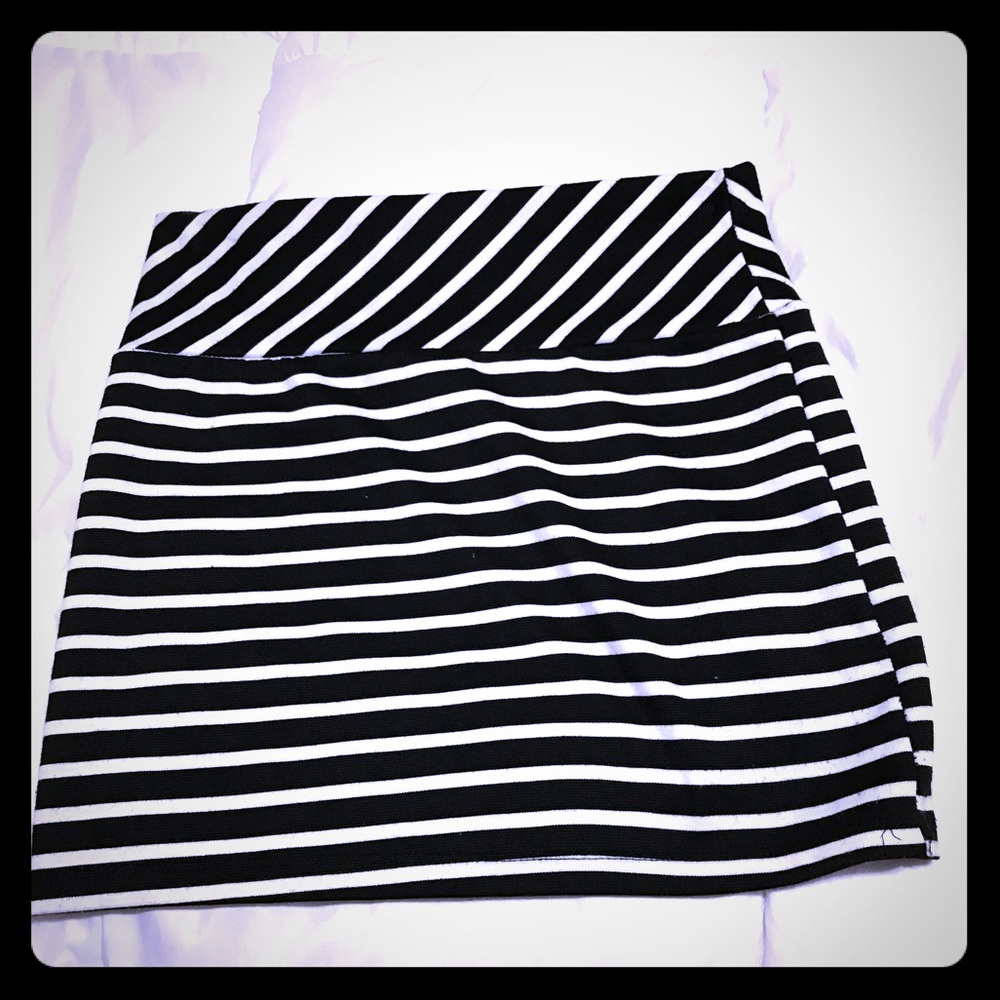 Black and White Horizontal striped Skirt