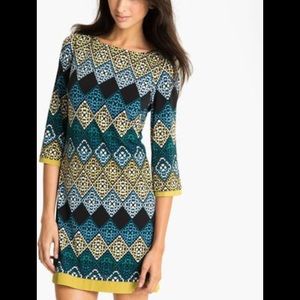 NWOT Eliza J 3/4 Bell Sleeve Shift Dress