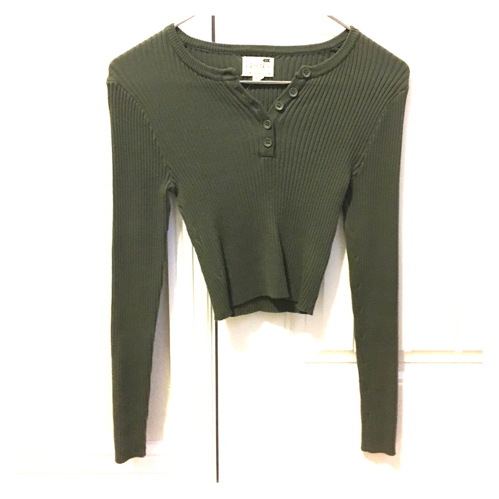 LA Hearts Ribbed Button Crop Top