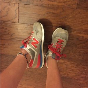 New balance 574 red white and blue shoes