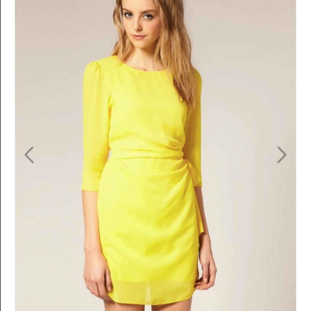 ASOS 🍋 ruched waist shift dress