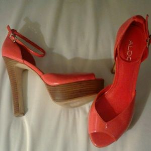 Coral platform peep toes