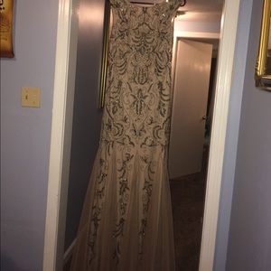 Brand new Adrianna Papell size 8 evening gown