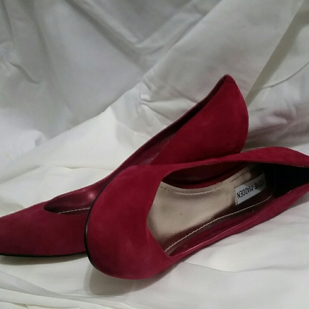 Steve Madden Maroon Suede Heels