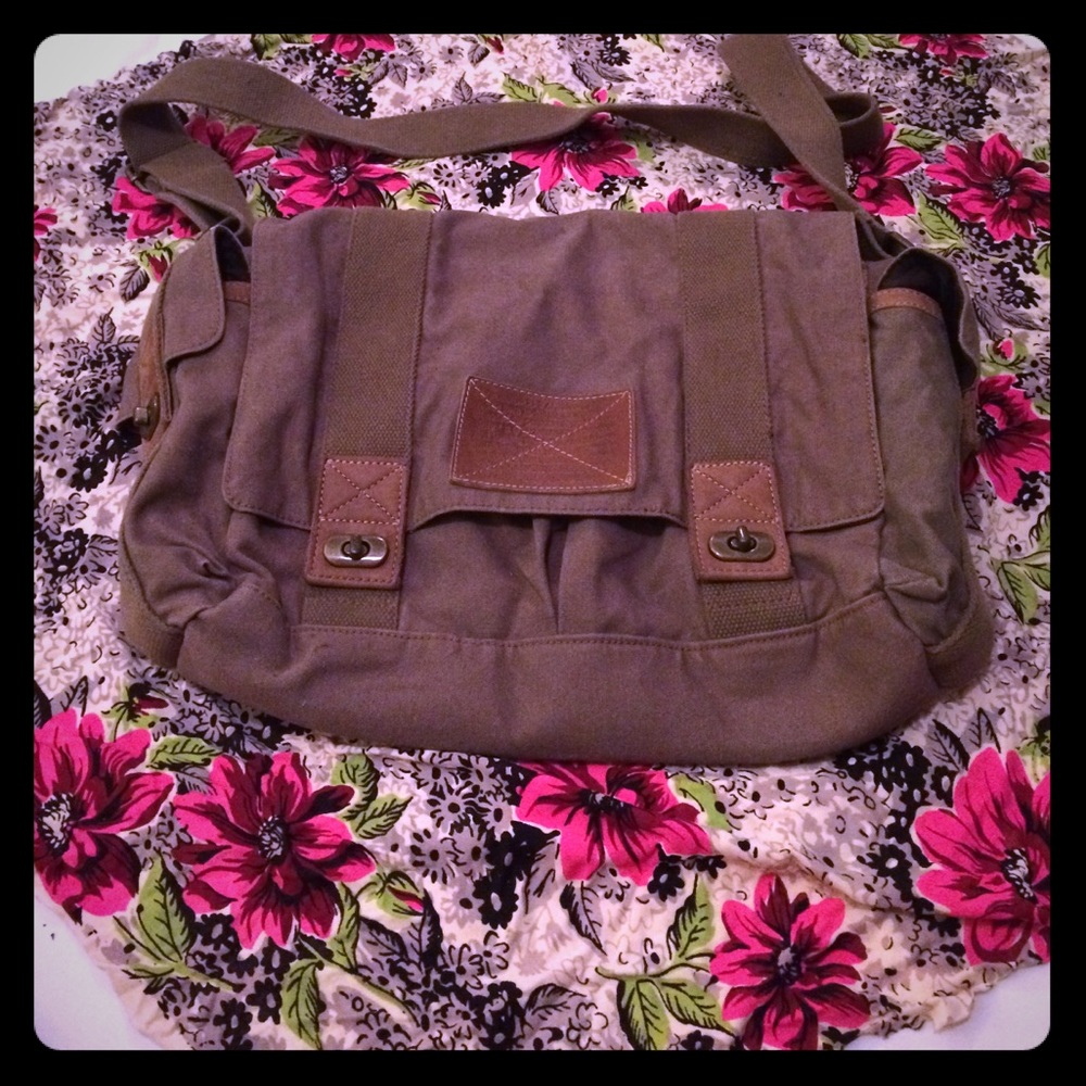 Fossil back pack