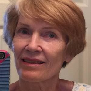 Meet your Posher, Carolyn