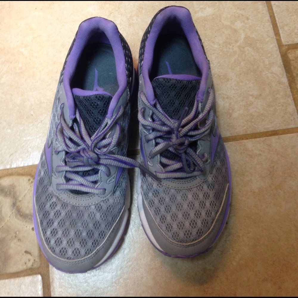 Mizuno Wave Rider 18