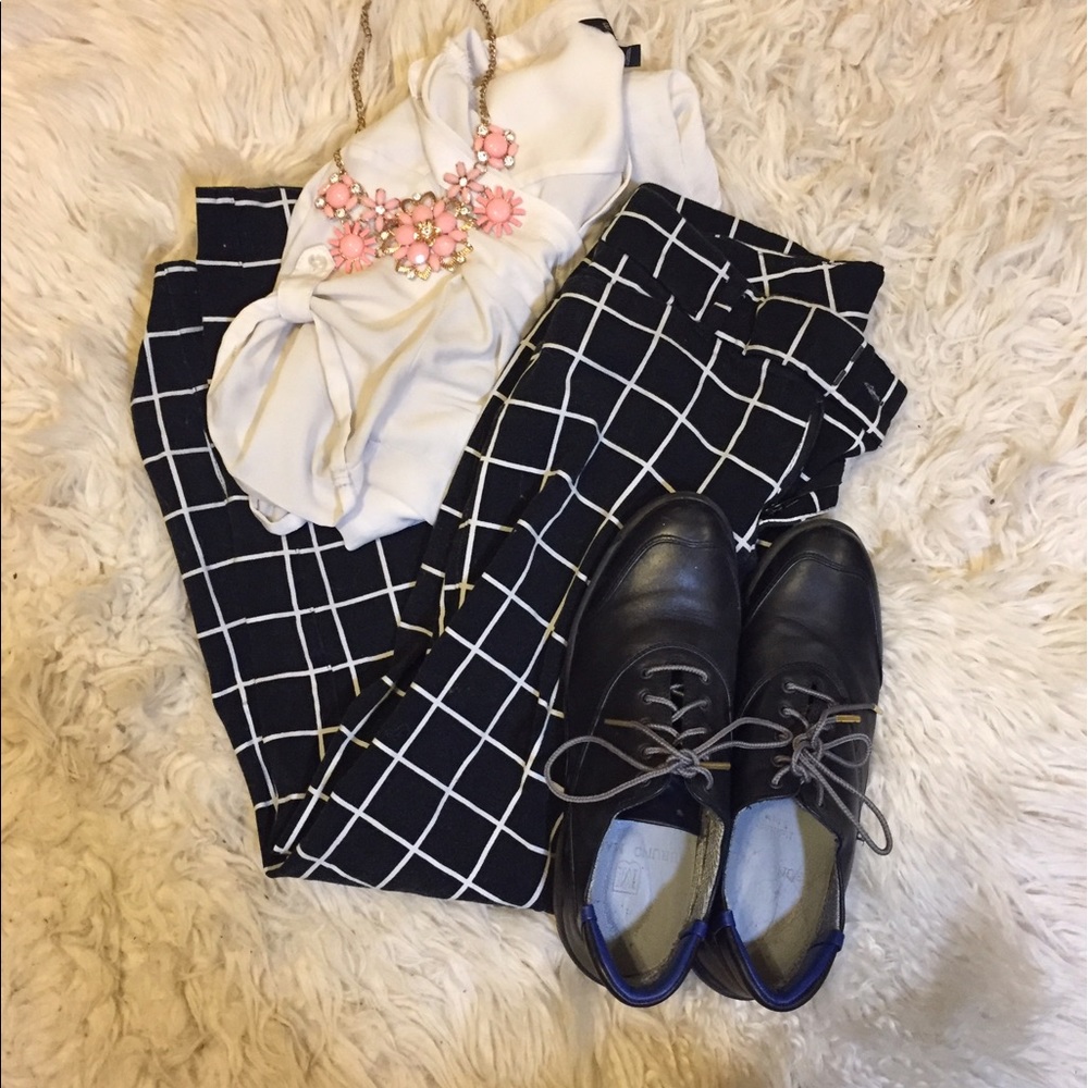 Old Navy pixie pants