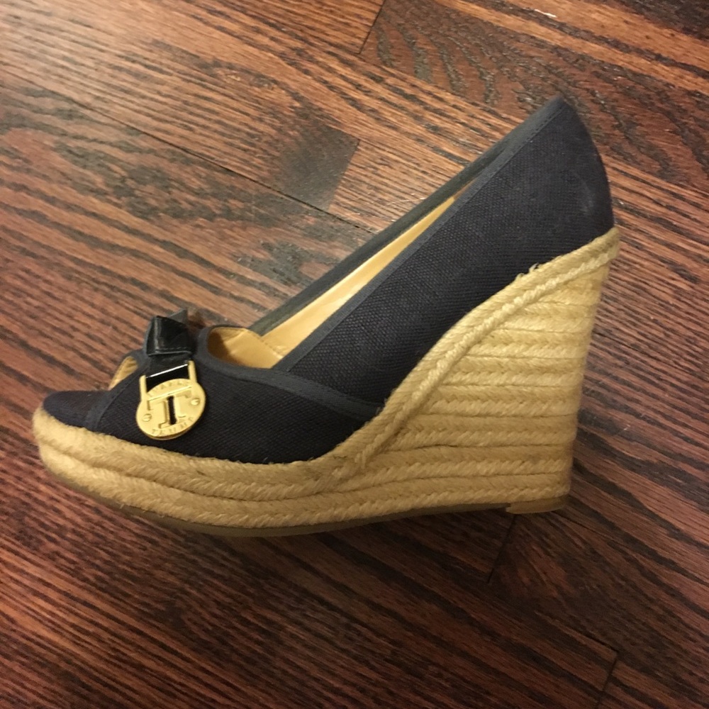 Ivanka Trump navy canvas wedges