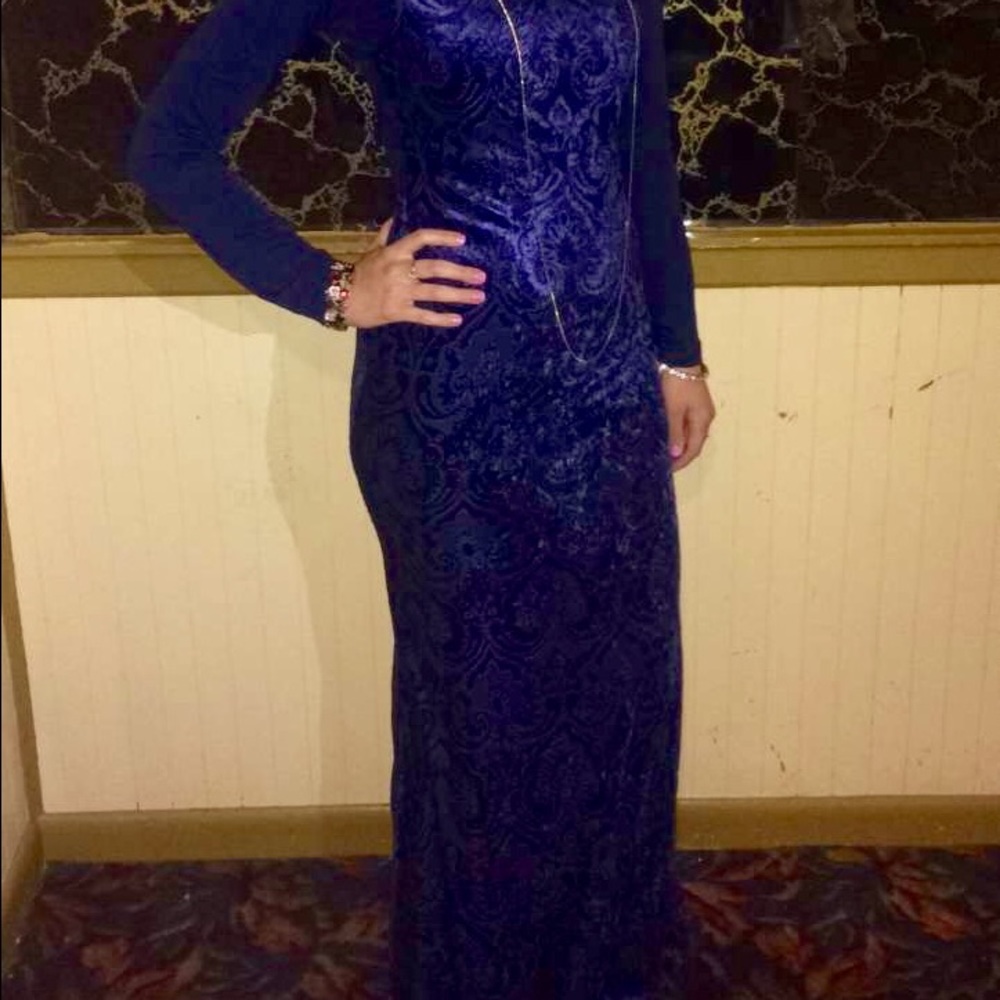Navy blue Windsor velvet evening gown medium 2-4-6