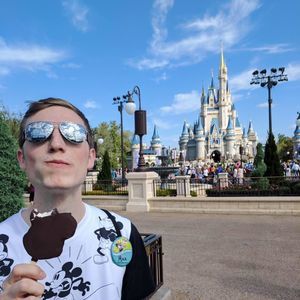 Meet your Posher, Max