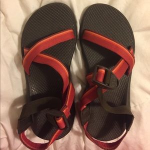 No toe strap red chacos