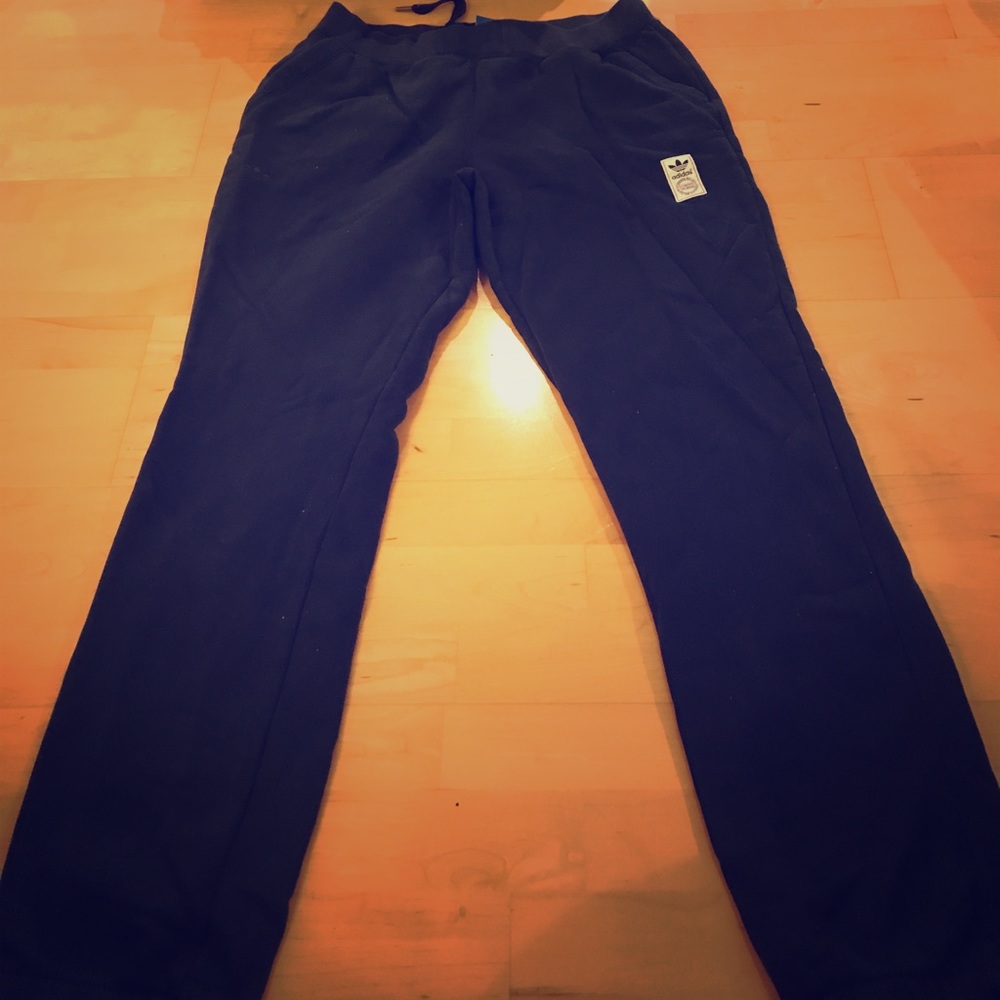Adidas sweat pants! Like new!Barely wear it! Down