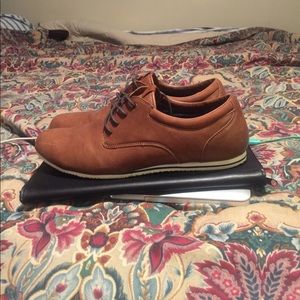 A casual pair of Aldo dress shoes