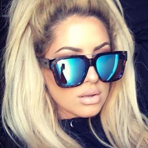 Quay Australia X Chrisspy Mila tortoise glasses