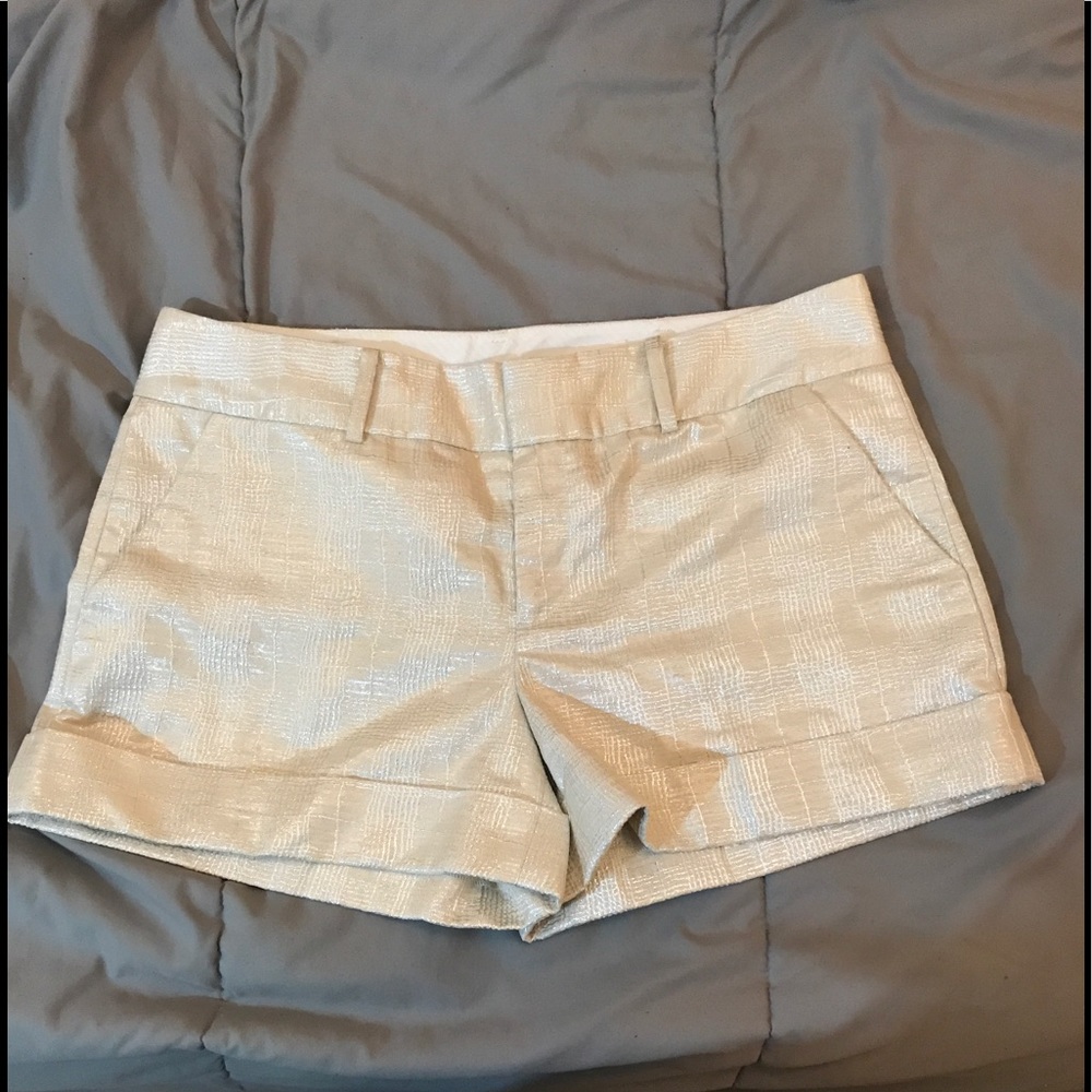 Vanilla colored shorts w/shimmer detail.