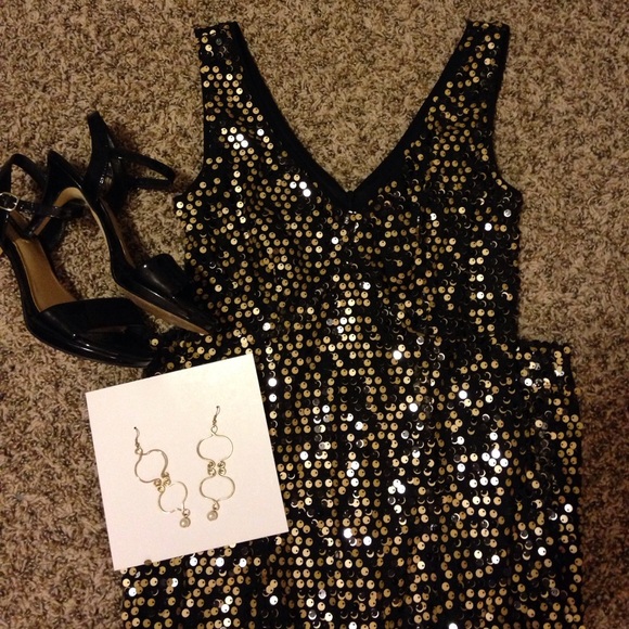 Black and Gold Sequin Dress - Picture 3 of 4