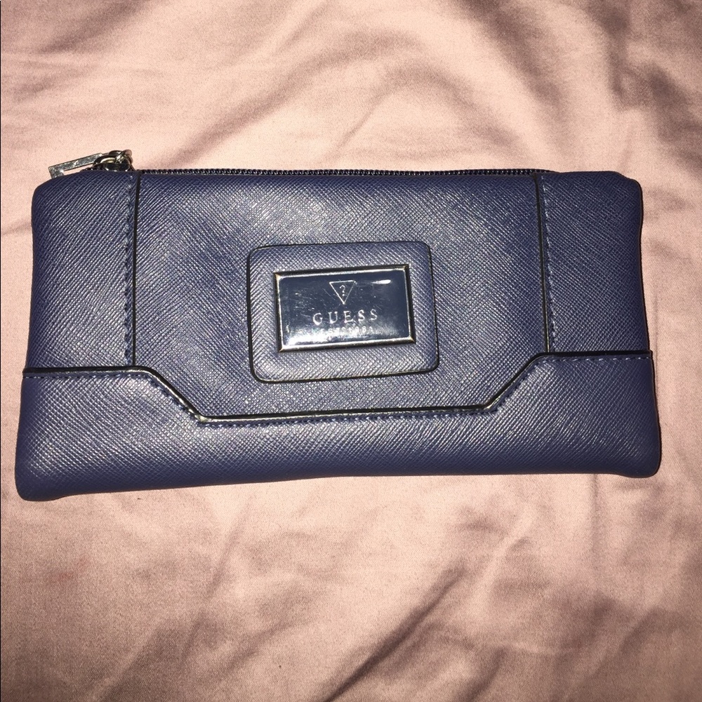 GUESS wallet