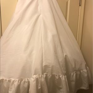 Zippered Full-length Underskirt