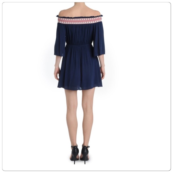 🎉HP🎉 Smocking Thread Detail Dress - Picture 2 of 3