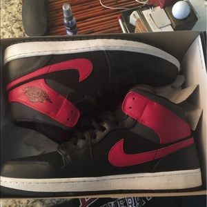 Black/Red Jordan 1s. Size 14