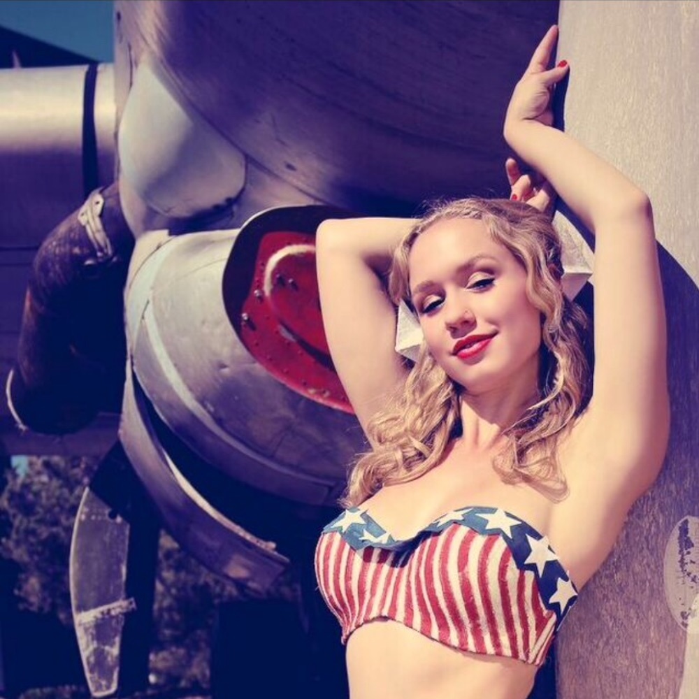 Meet your Posher, Charlotte