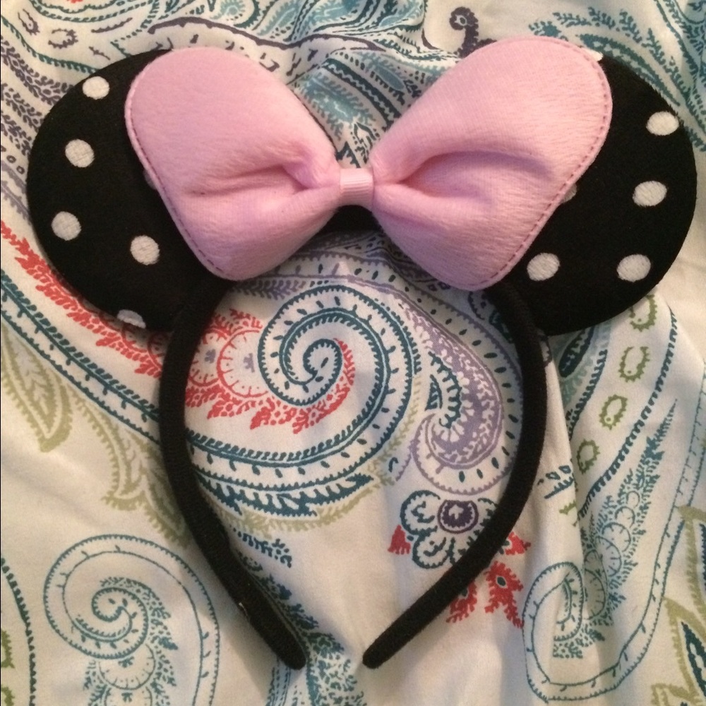 Minnie Mouse ears 🎀