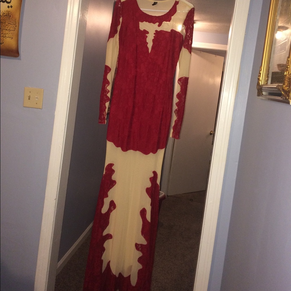 WINDSOR sexy red nude evening gown small/medium