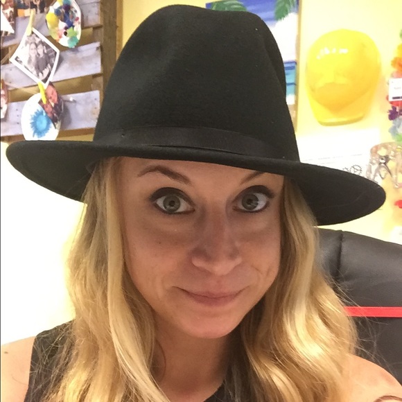 Meet your Posher, Kate - Picture 6 of 8