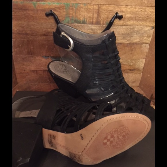 Shoes by Vince Camuto - Picture 4 of 4