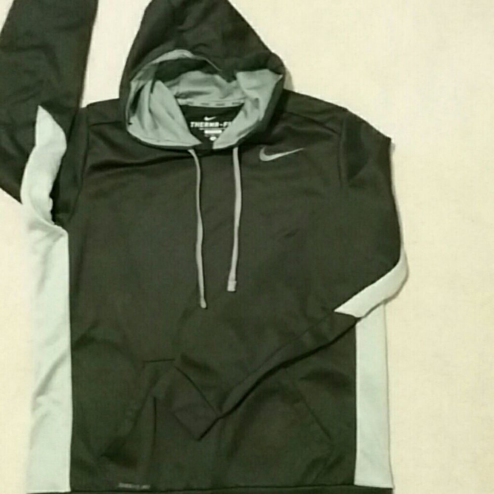 Nike Therma-Fit Hoodie