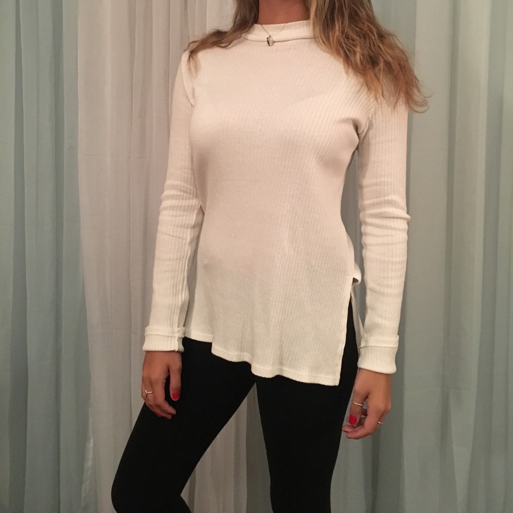 Arizona White long sleeve over sized sweater