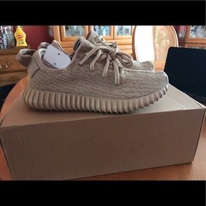 Yeezy oxford tan. Women's size 6.5