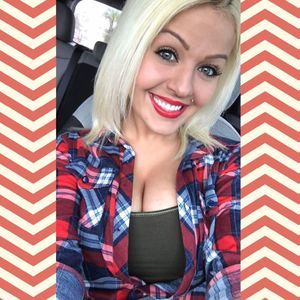 Meet your Posher, Ashley