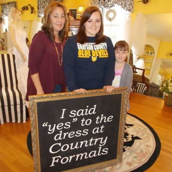 Meet your Posher, Allison - Picture 1 of 1