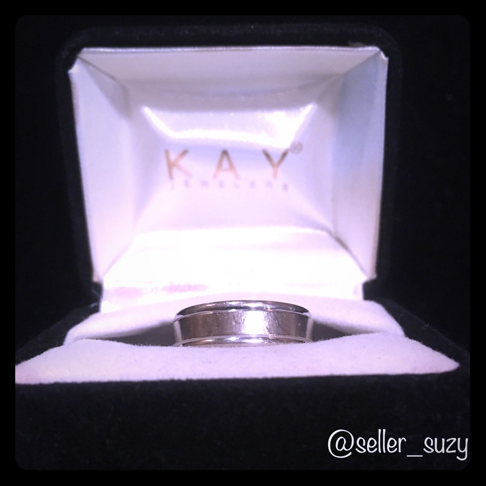 Unisex 10K White Gold Wedding Band