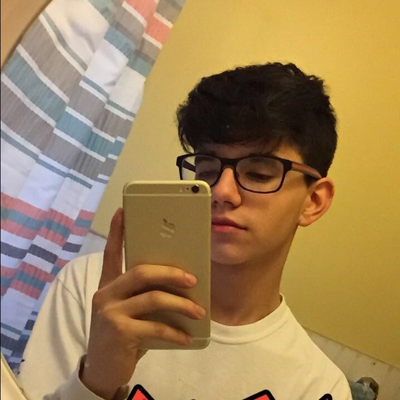 Meet your Posher, Adrian - Picture 1 of 1