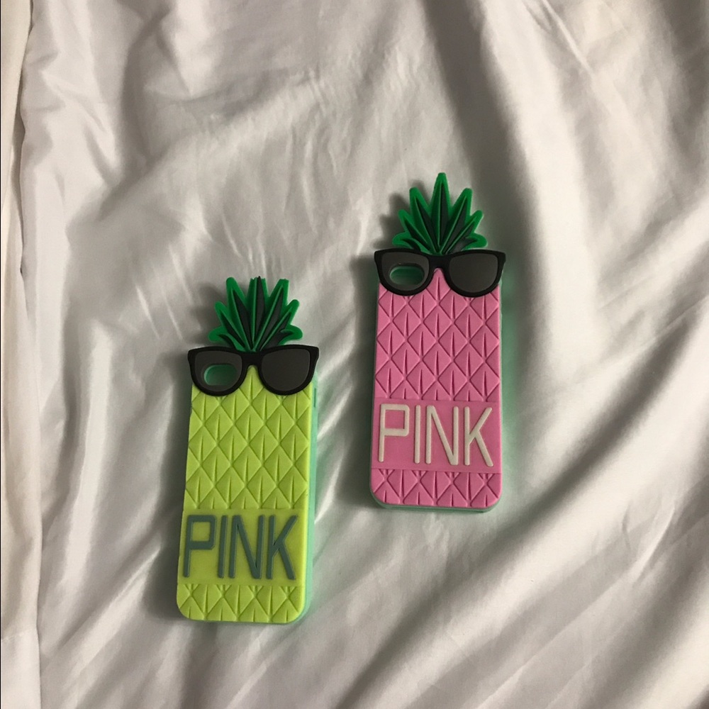 2 iPhone 5c cases