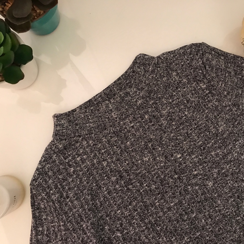 🐰 Gray Crop Top/Skirt Matching Set