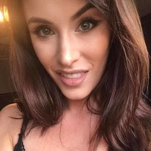 Meet your Posher, Jacqueline