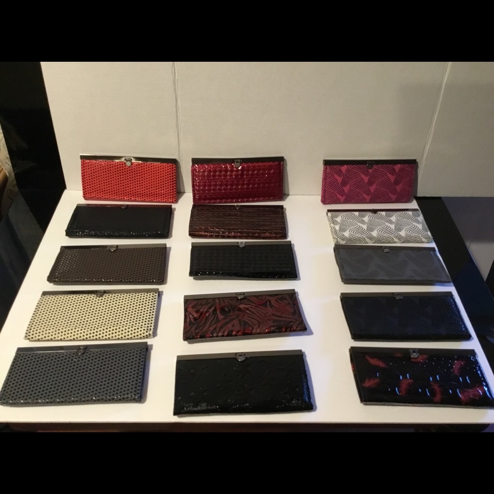 10 Wallets - Picture 1 of 1
