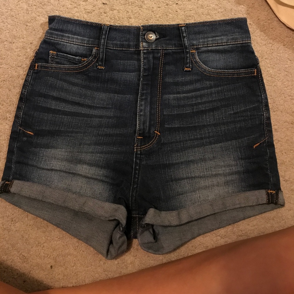 Hollister high rise jeans😚