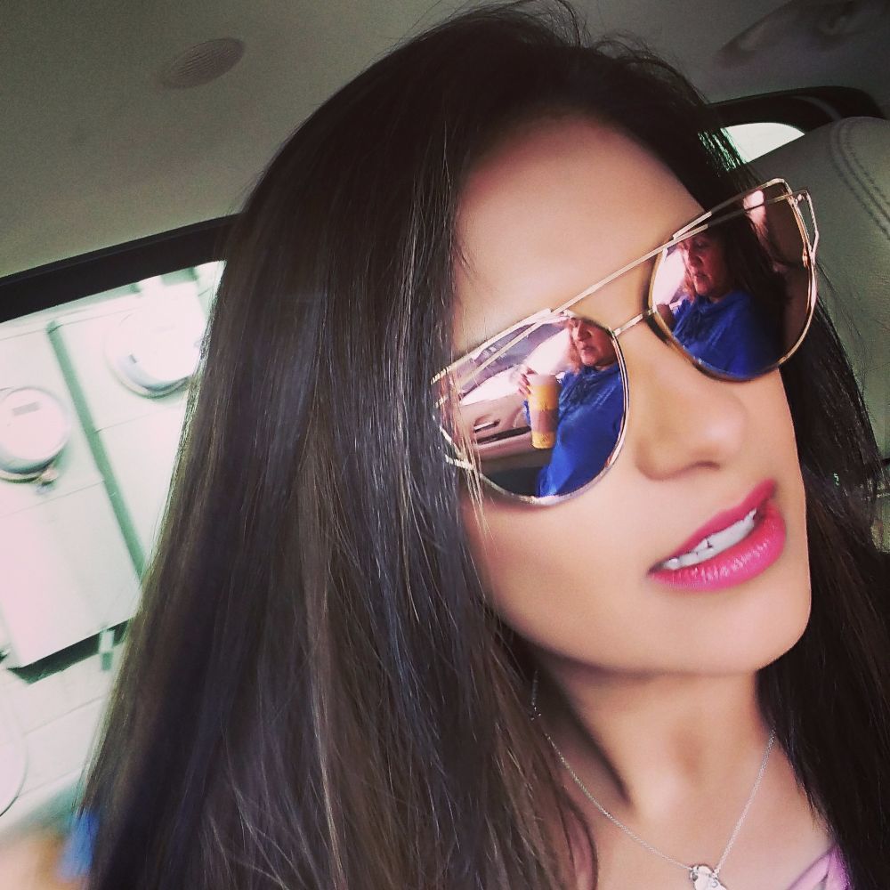 Meet your Posher, Nicole