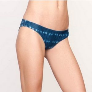 RVCA  low rise cheeky coverage bottom