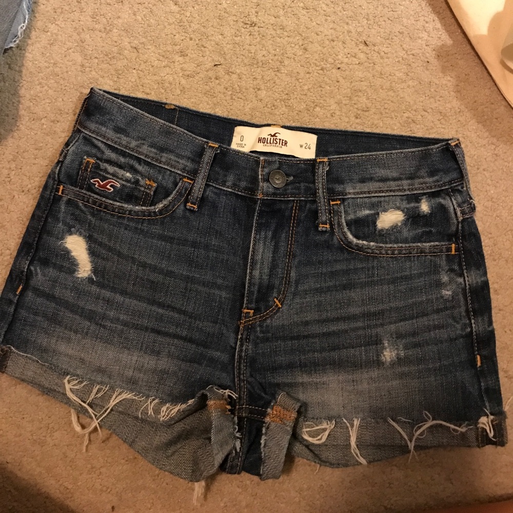 Hollister high rise shorts 😻