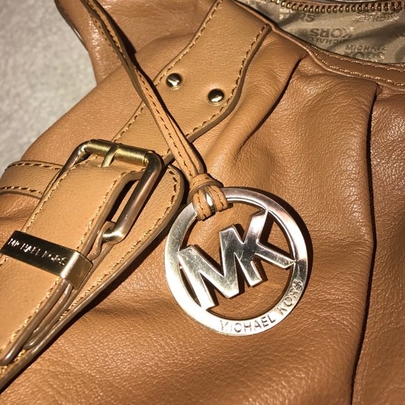 USED Michael Kors tan leather hobo bag - Picture 4 of 8
