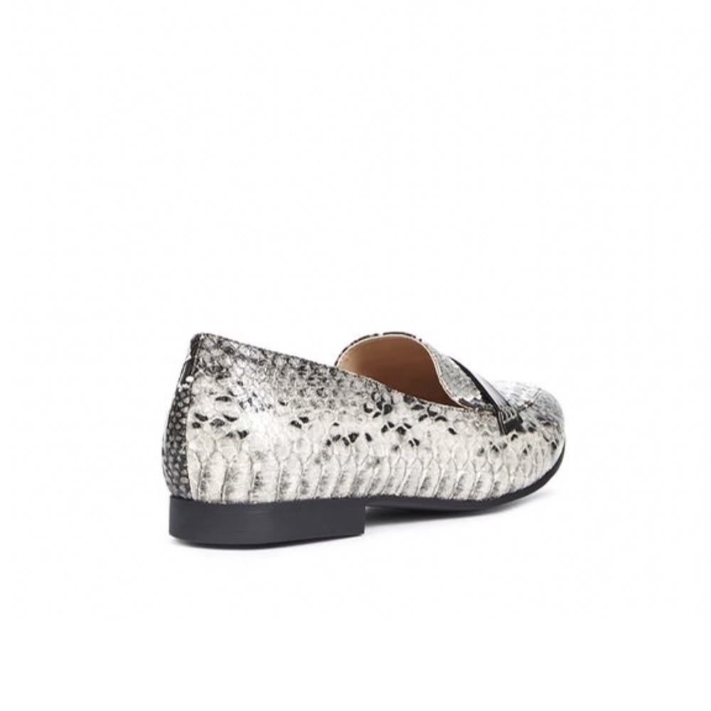 ❌SOLD❌ Shay Faux Snake Pointed Loafers ❌SOLD❌ - Picture 2 of 8