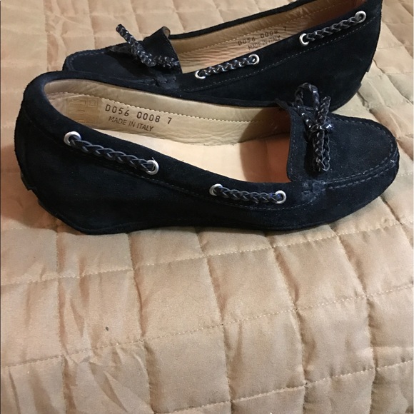 Georgous Andre Assous Shoes๐ - Picture 1 of 7