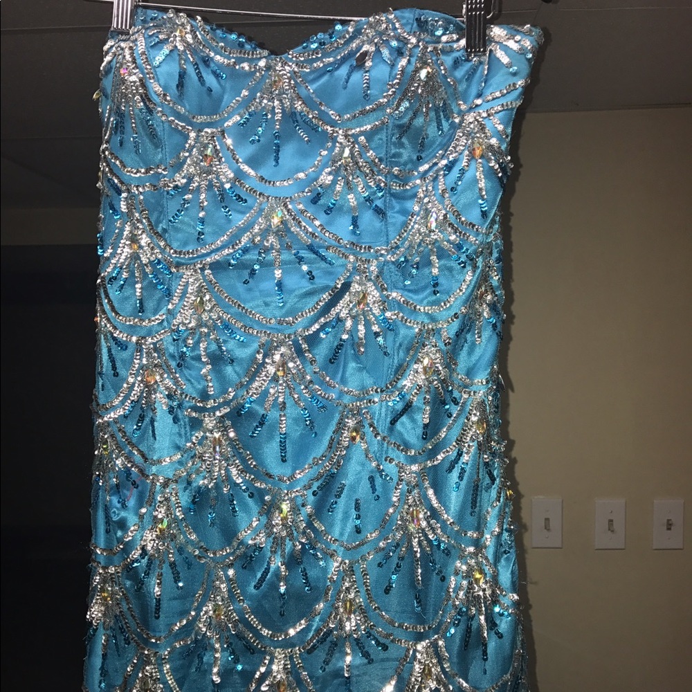Blue prom dress gown