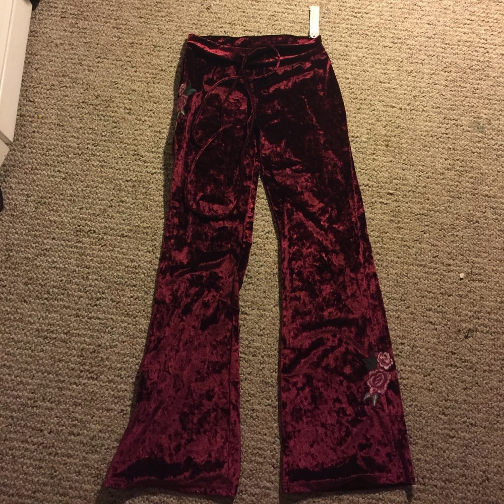 Velour rose embroidered pants